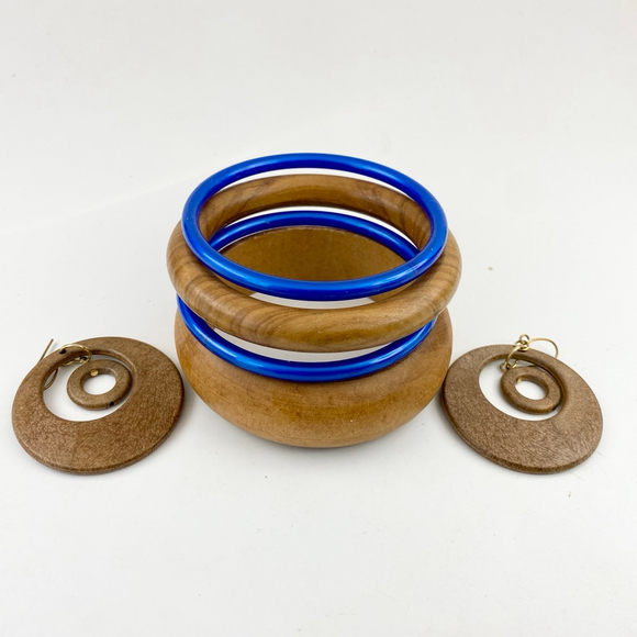 Vintage Boho Wood Bangle Lot Blue Plastic Bangles with Wood Circle Earrings - Picture 4 of 6